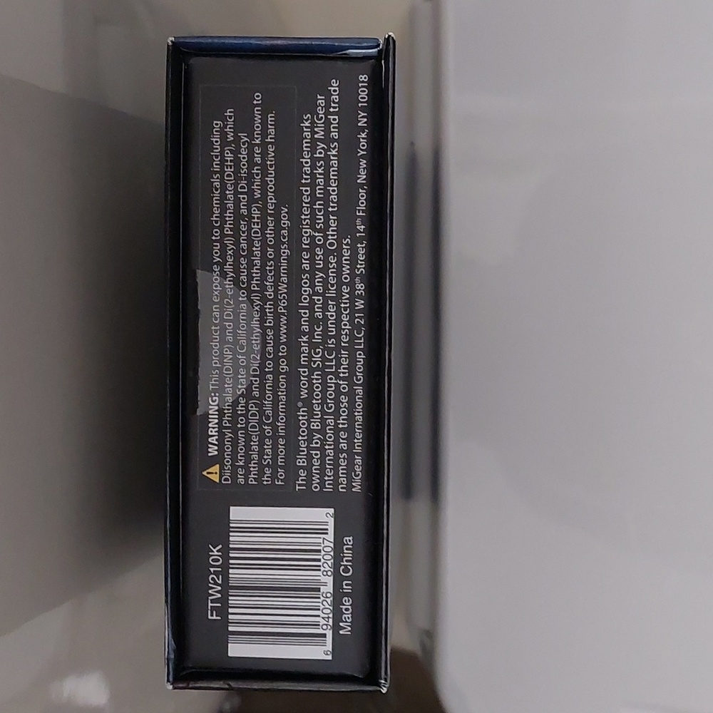 FISHER BLUETOOTH WIRELESS EARPHONES - Picture 5 of 5